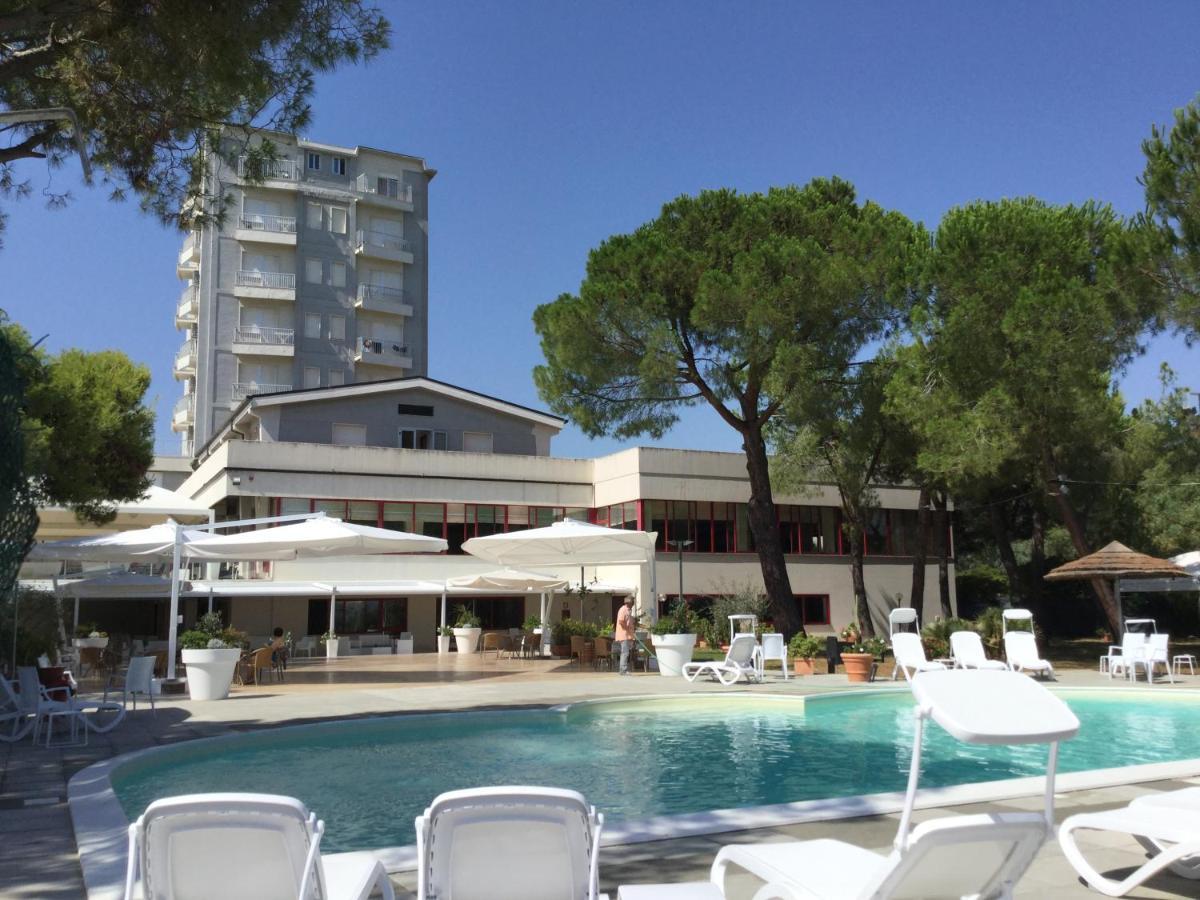 Hotel Perrozzi Васто Екстер'єр фото
