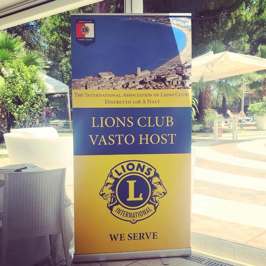 Hotel Perrozzi Васто Екстер'єр фото