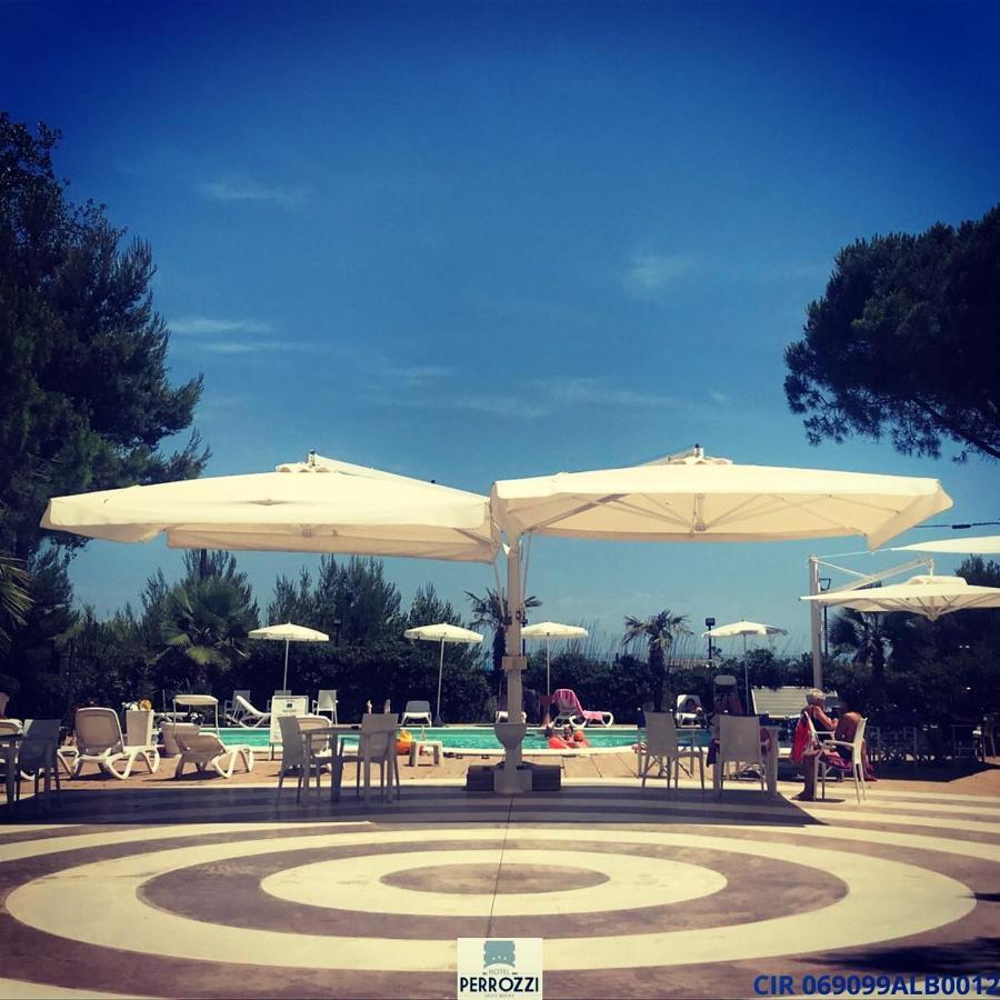 Hotel Perrozzi Васто Екстер'єр фото